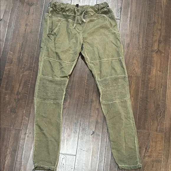 Women’s drawstring joggers - Olive Green small - Picture 2 of 4